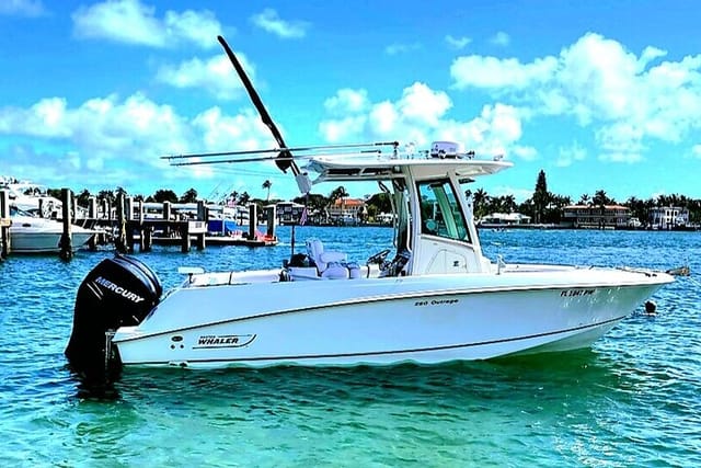 25ft Boston Whaler 250 Outrage